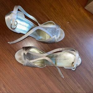 Adrianna Papell Gold Glitter heels​